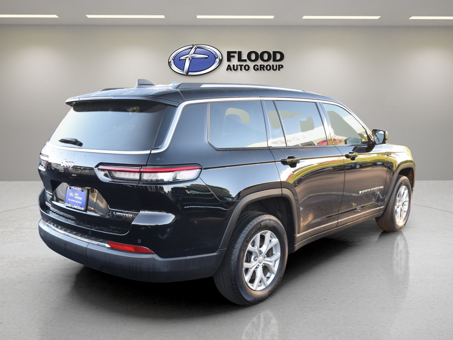 Used 2023 Jeep Grand Cherokee L Limited AWD/4WD image 4