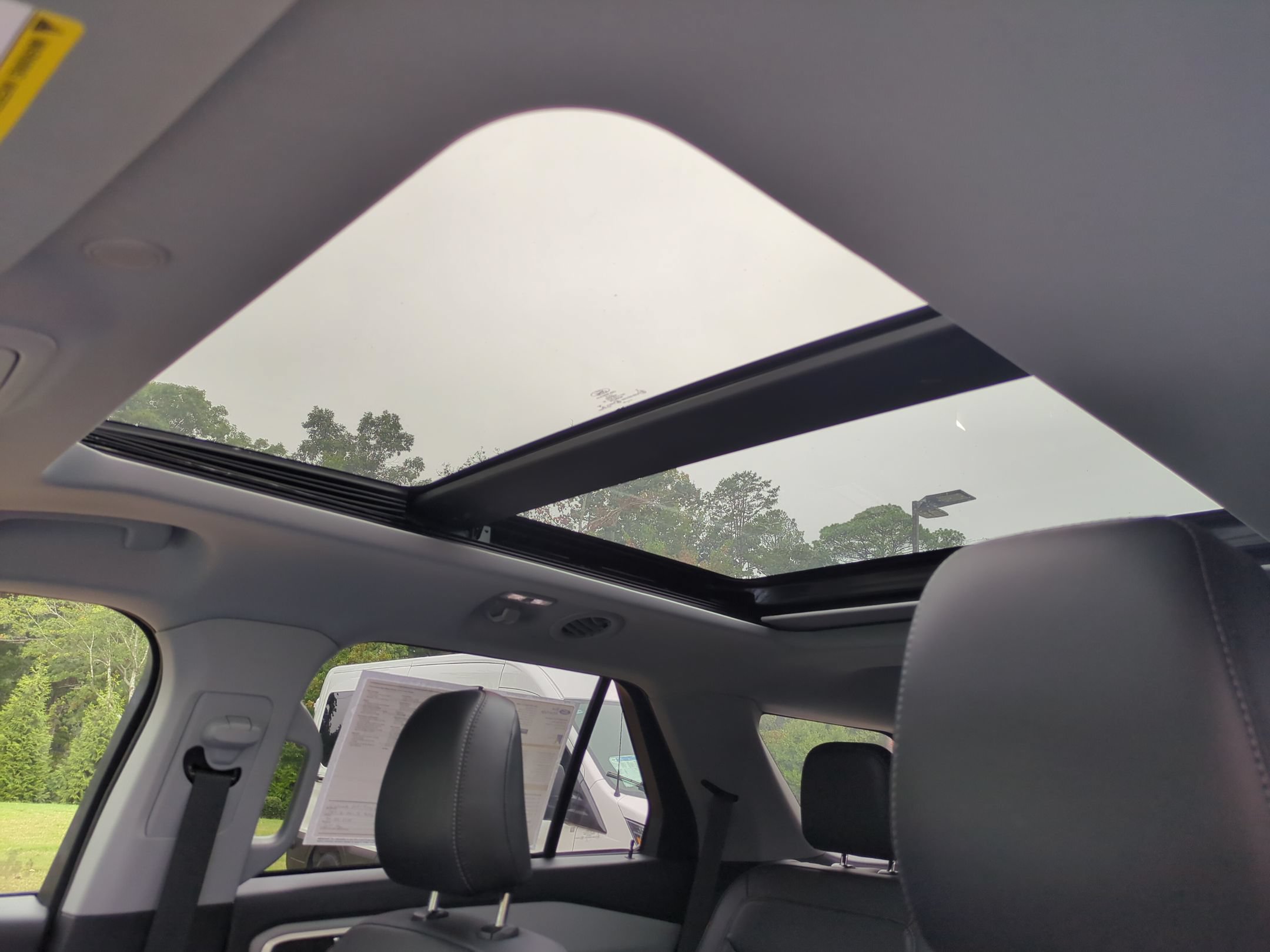 Certified 2022 Ford Explorer XLT RWD image 26