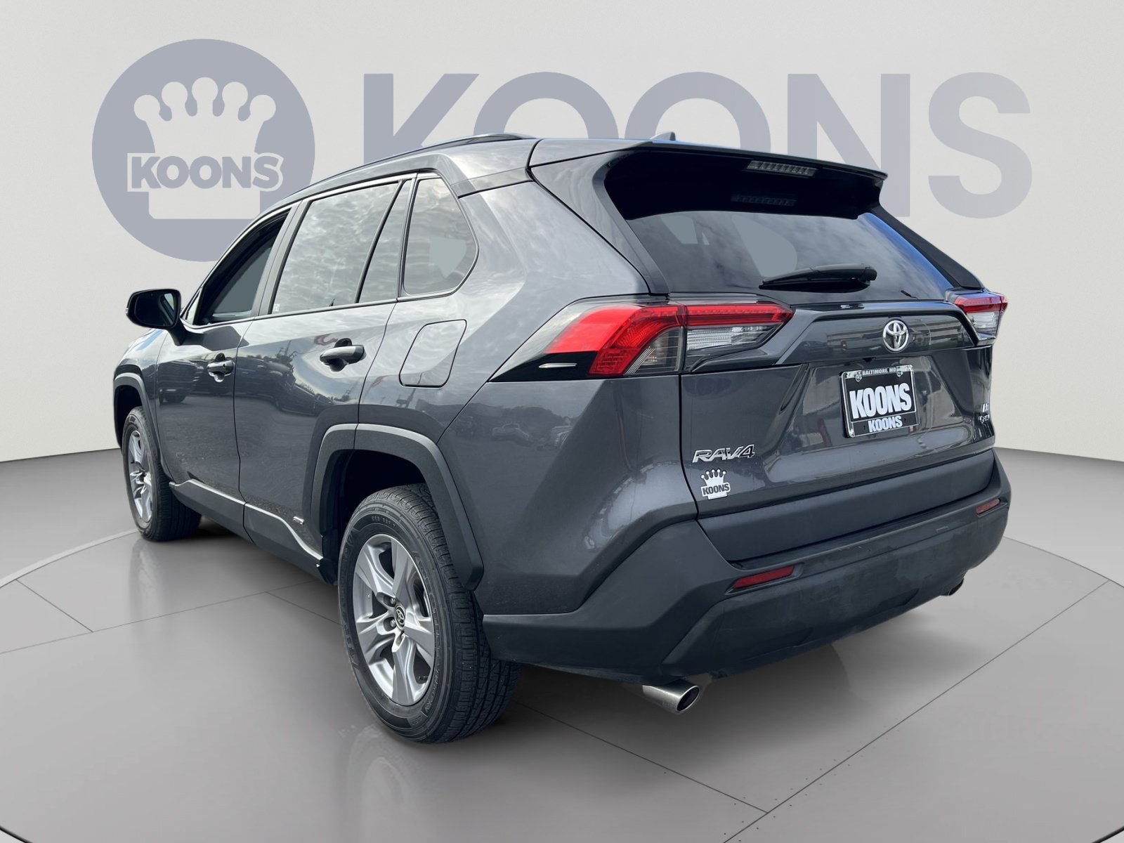 Used 2025 Toyota RAV4 LE AWD/4WD image 4