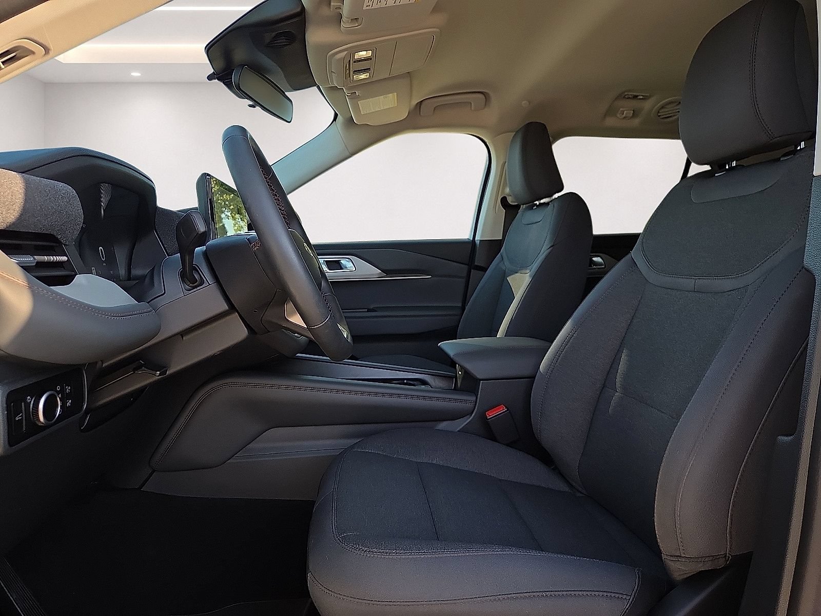 Certified 2026 Ford Explorer Active RWD image 15