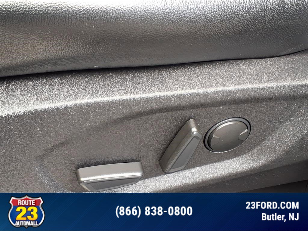 Certified 2022 Ford Edge Titanium w/ Equipment Group 301A AWD/4WD image 23