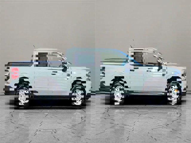 Certified 2023 Ford Maverick XL image 2