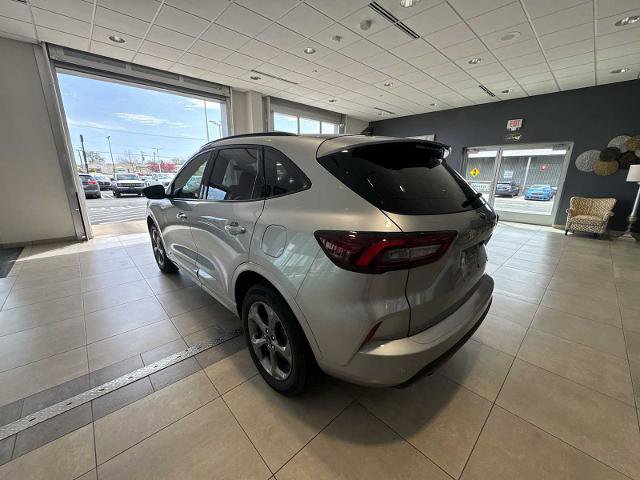 Certified 2024 Ford Escape ST-Line w/ Tech Pack #1 AWD/4WD image 5