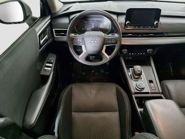 Used 2024 Mitsubishi Outlander ES FWD image 10