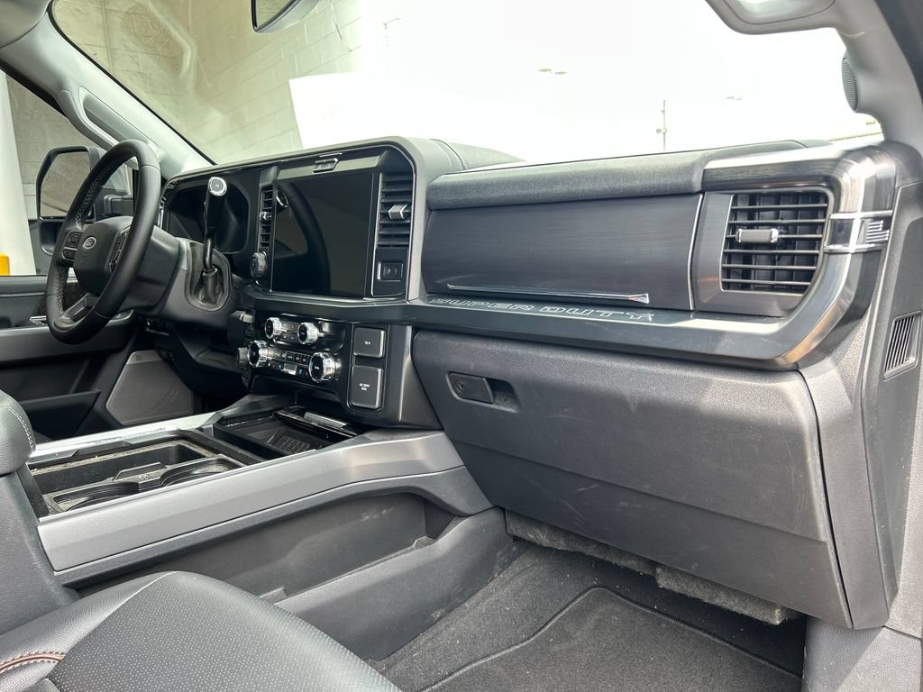 Certified 2025 Ford F450 Lariat w/ Lariat Ultimate Package AWD/4WD image 16