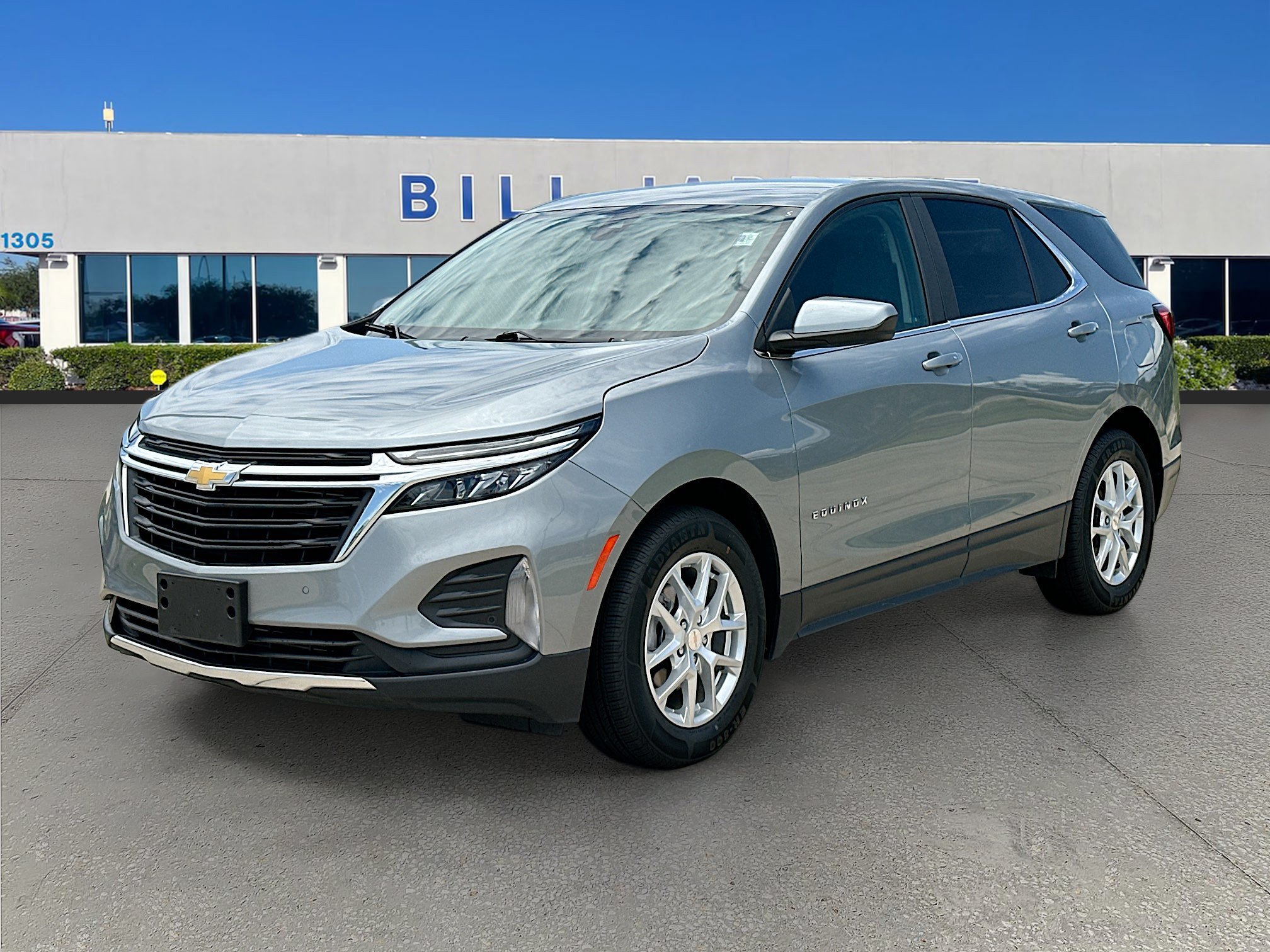 Used 2024 Chevrolet Equinox LT FWD image 3