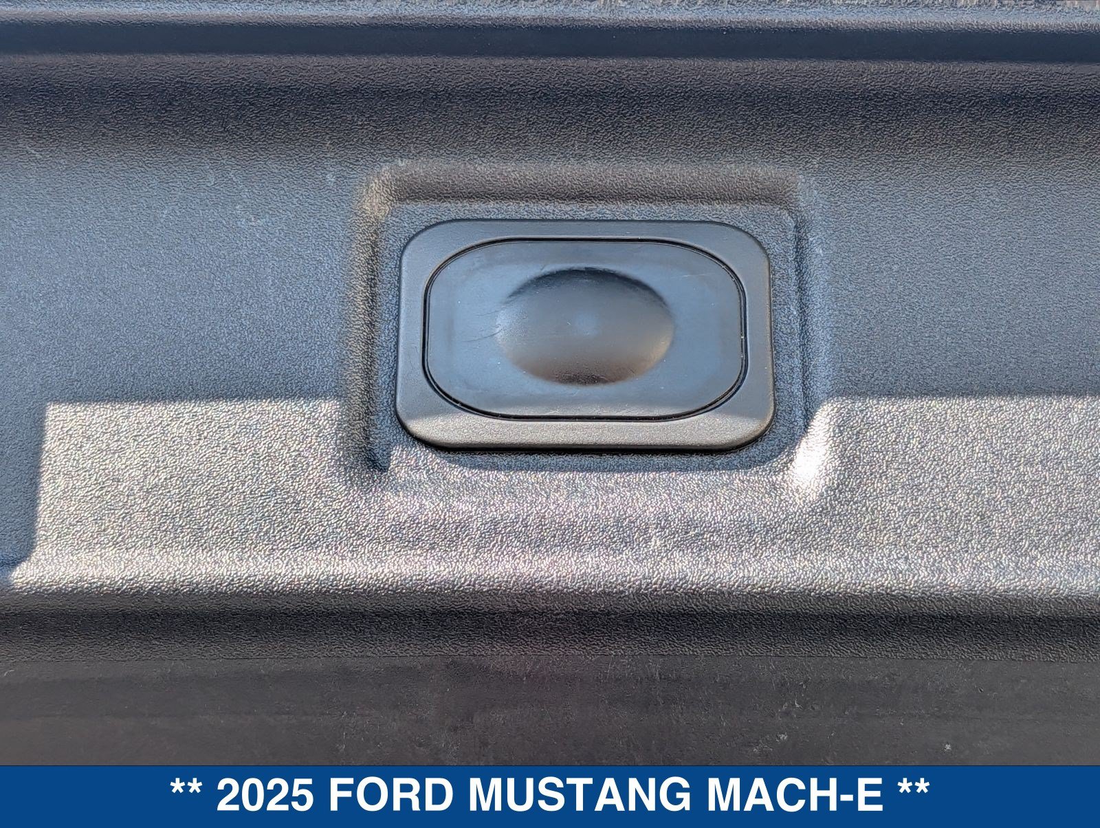 Certified 2025 Ford Mustang Mach-E Select w/ Comfort Package Lite RWD image 15