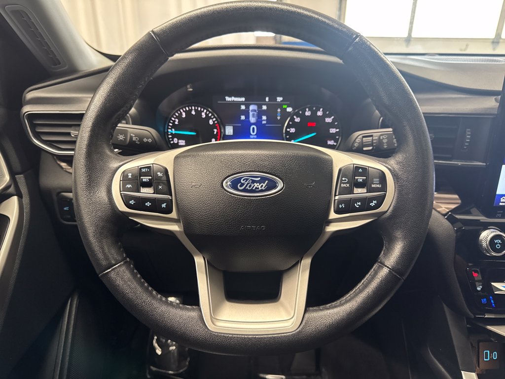 Certified 2024 Ford Explorer Limited w/ Limited Technology Package AWD/4WD image 23