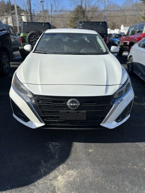 Used 2023 Nissan Altima 2.5 SV image 1