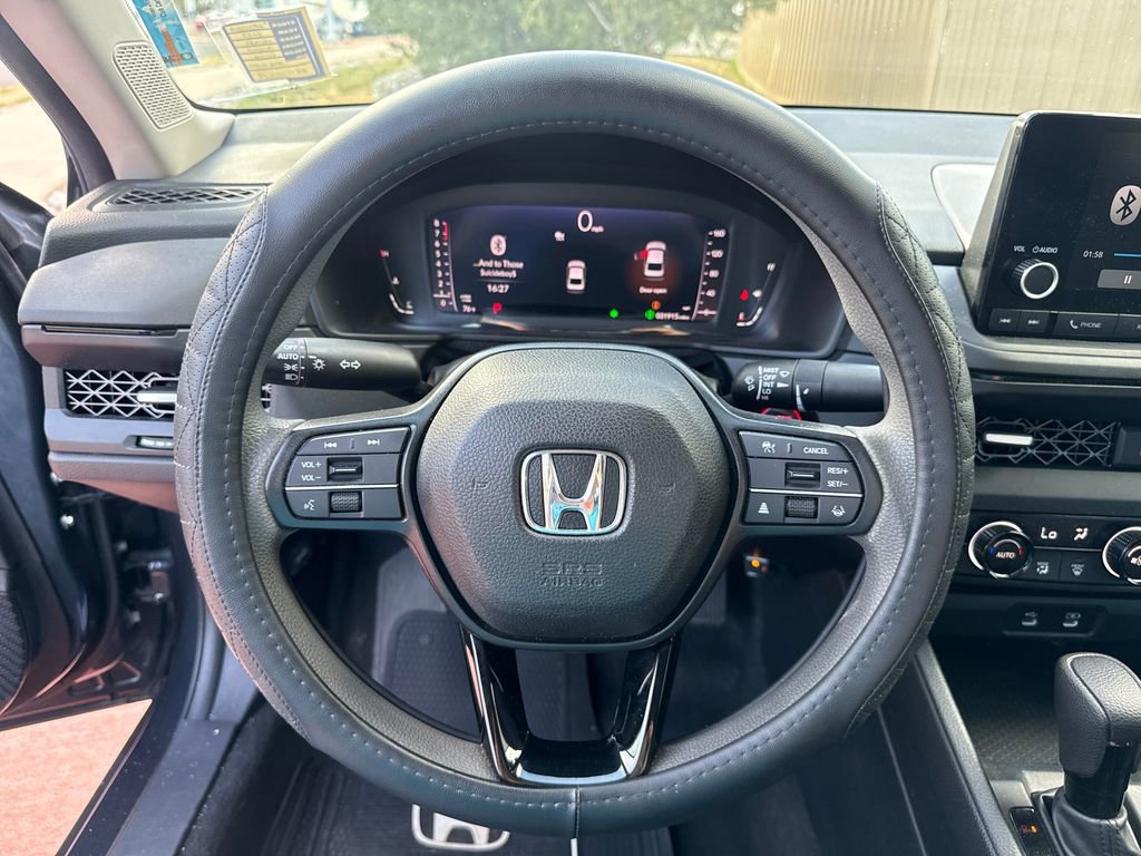 Used 2023 Honda Accord EX image 17