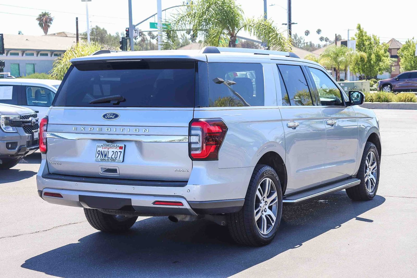 Certified 2022 Ford Expedition Max Limited AWD/4WD image 4