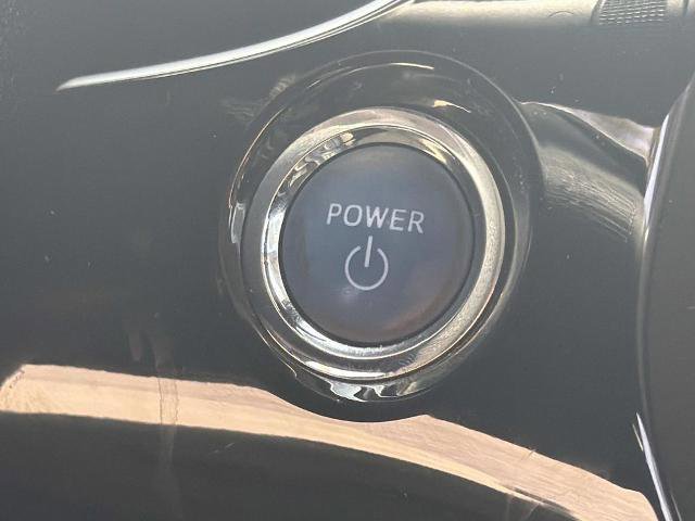 Used 2019 Toyota Prius L Eco w/ Carpet Mat Package image 15