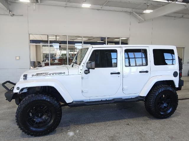 Used 2017 Jeep Wrangler Unlimited Sahara image 2
