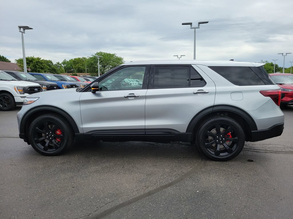 Certified 2021 Ford Explorer ST w/ Equipment Group 401A AWD/4WD image 6