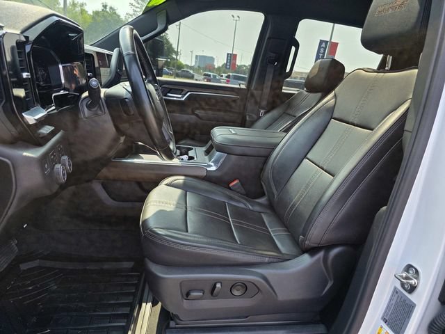 Used 2024 Chevrolet Silverado 2500 High Country w/ High Country Premium Package AWD/4WD image 14