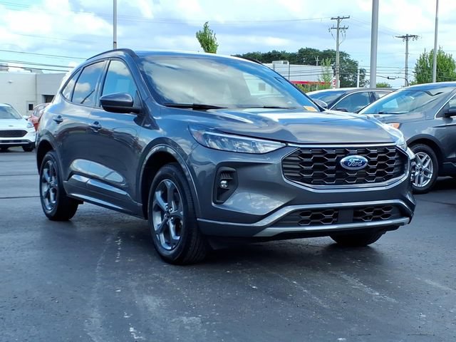 Certified 2023 Ford Escape ST-Line Select w/ Tech Pack #1 AWD/4WD image 3