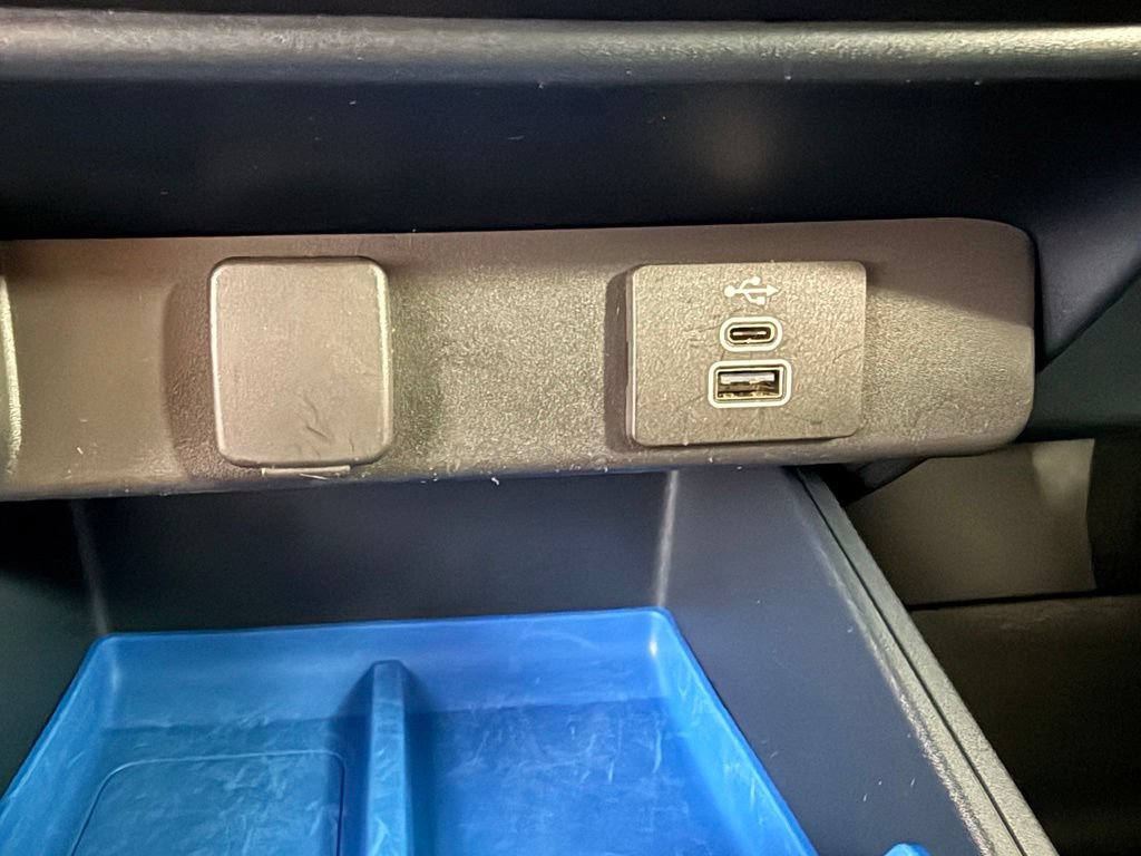 Certified 2025 Ford Maverick XLT w/ XLT Luxury Package FWD image 28