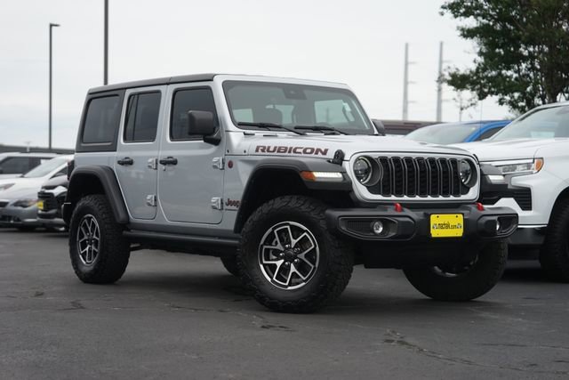 Used 2024 Jeep Wrangler Unlimited Rubicon w/ Technology Group AWD/4WD image 2