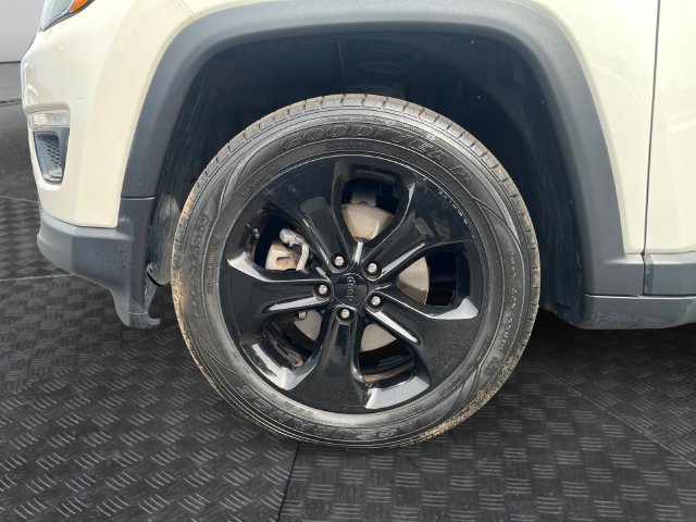 Used 2019 Jeep Compass Latitude AWD/4WD image 14