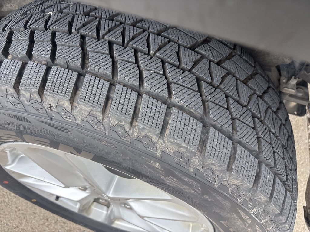 Used 2023 Jeep Grand Cherokee L Laredo AWD/4WD image 8