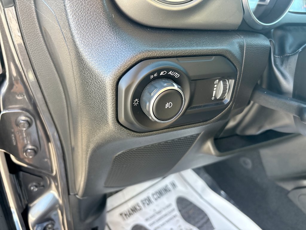 Used 2023 Jeep Wrangler Unlimited Sahara AWD/4WD image 28