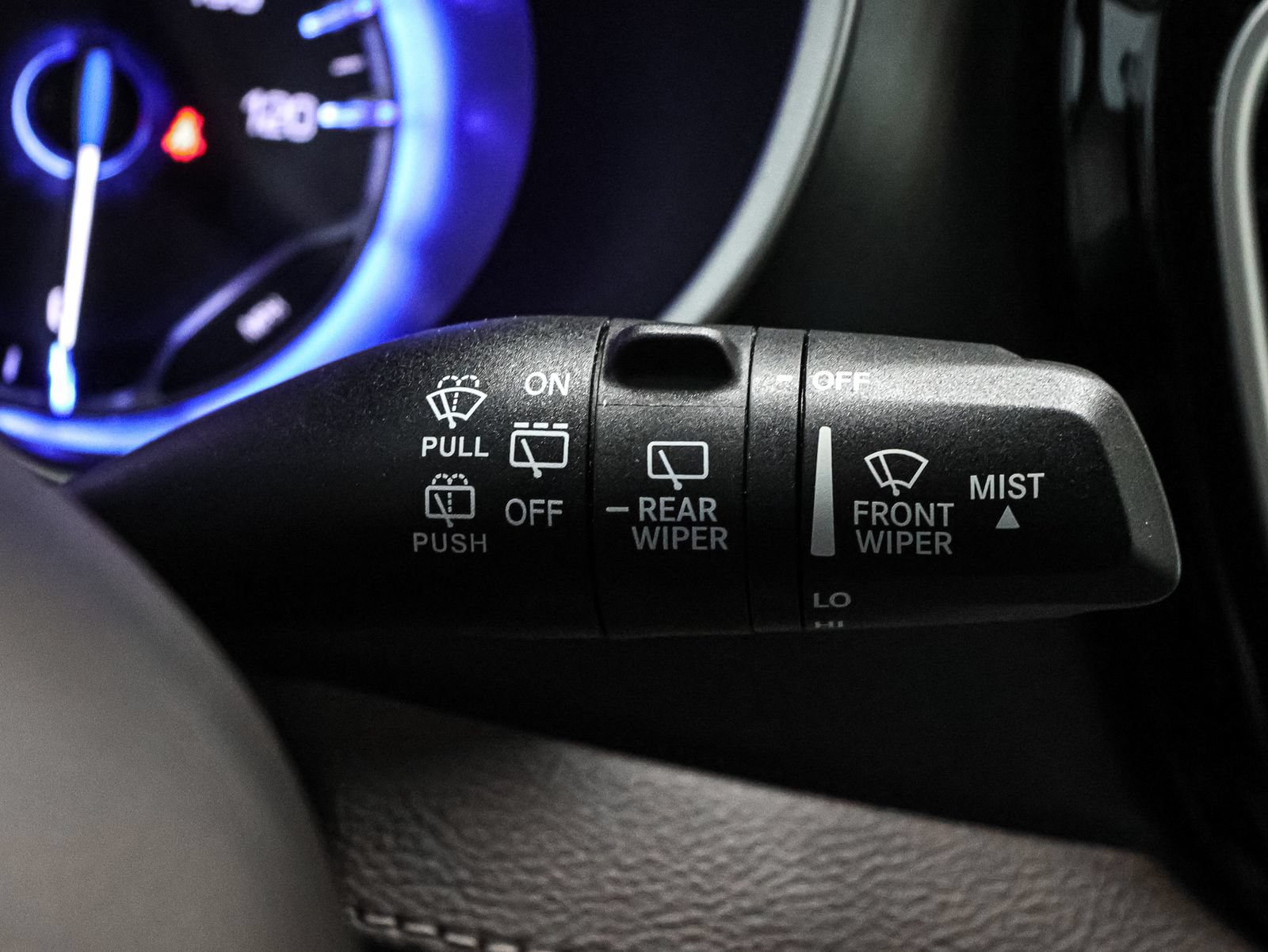 Used 2021 Chrysler Pacifica Touring-L FWD image 37