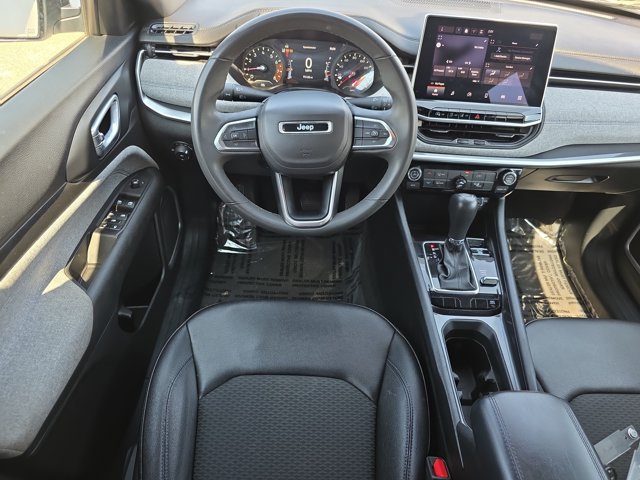 Used 2024 Jeep Compass Latitude AWD/4WD image 12