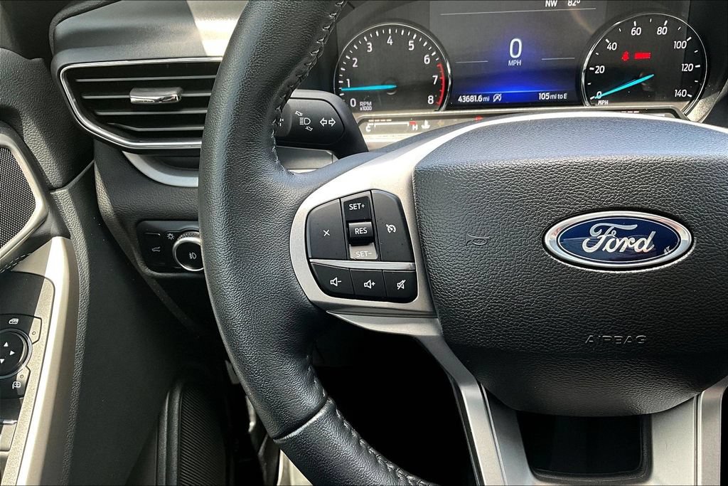 Certified 2023 Ford Explorer XLT w/ Equipment Group 202A AWD/4WD image 14