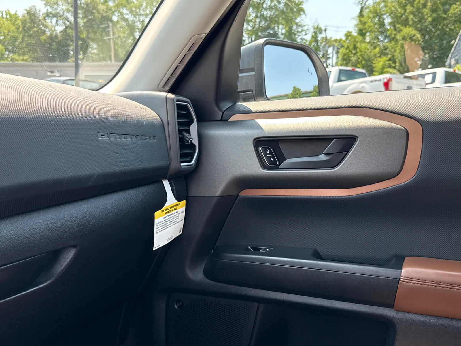 Certified 2025 Ford Bronco Sport Outer Banks w/ Outer Banks Tech Package+ AWD/4WD image 19