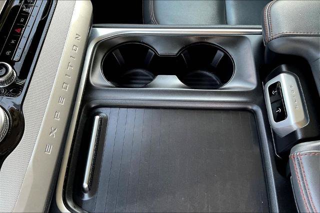 Certified 2025 Ford Expedition Active AWD/4WD image 18
