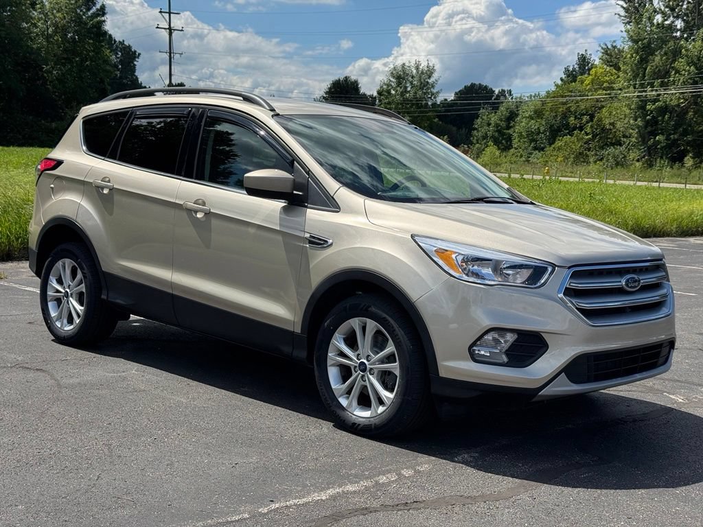 Certified 2018 Ford Escape SE FWD image 6
