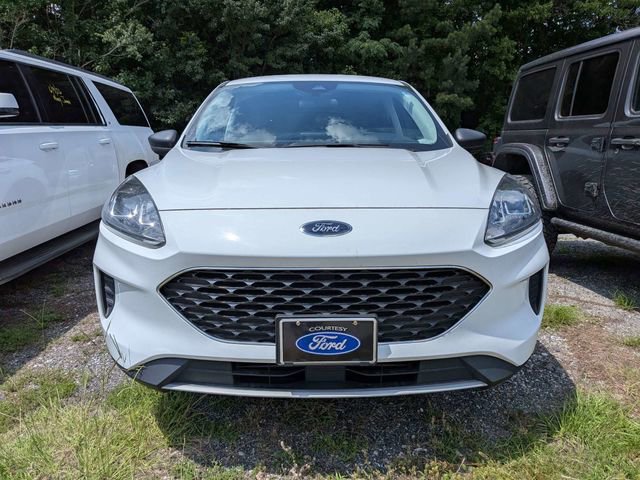 Certified 2022 Ford Escape SE w/ Cold Weather Package AWD/4WD image 2