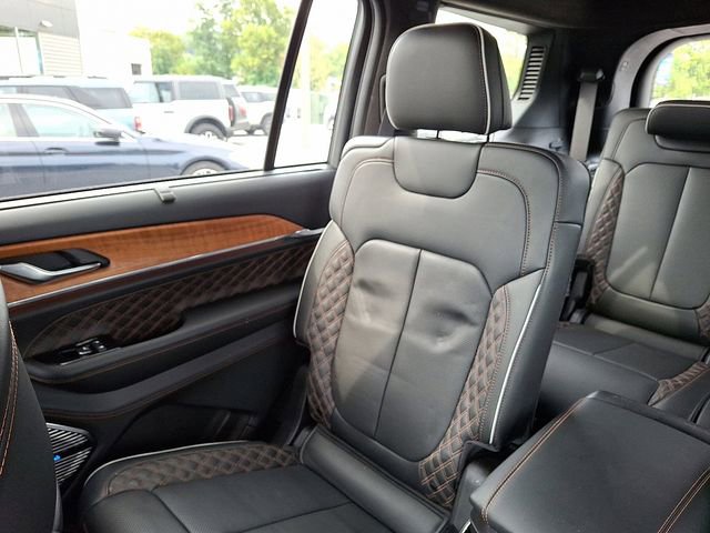 Used 2022 Jeep Grand Cherokee L Summit image 19