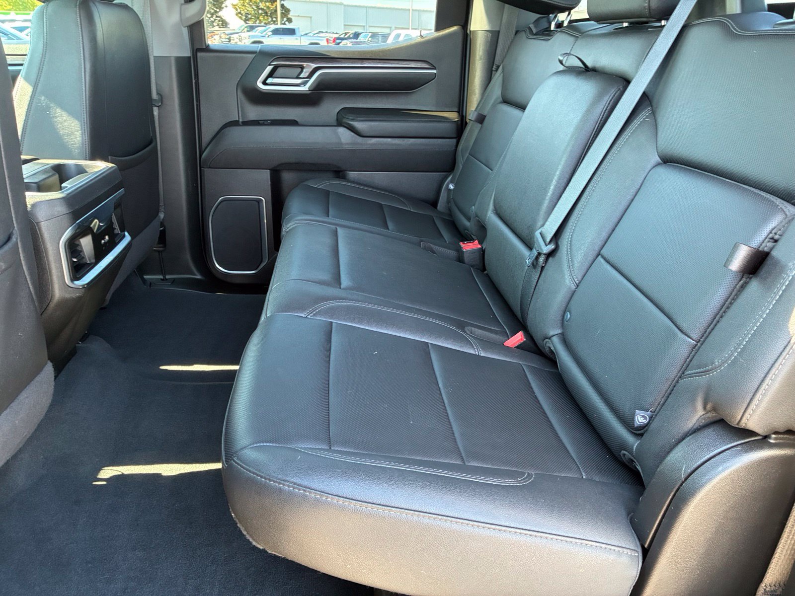 Used 2022 Chevrolet Silverado 1500 LTZ AWD/4WD image 15