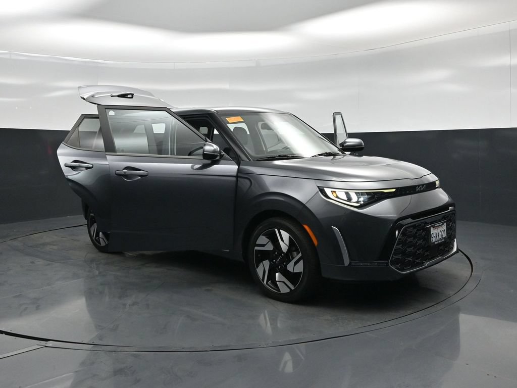Used 2023 Kia Soul GT-Line w/ GT-Line Technology Package FWD image 32