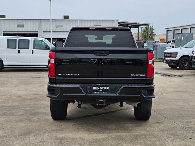 Used 2025 Chevrolet Silverado 2500 Custom w/ Custom Convenience Package AWD/4WD image 4
