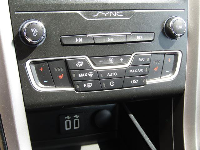 Certified 2020 Ford Fusion SEL FWD image 22