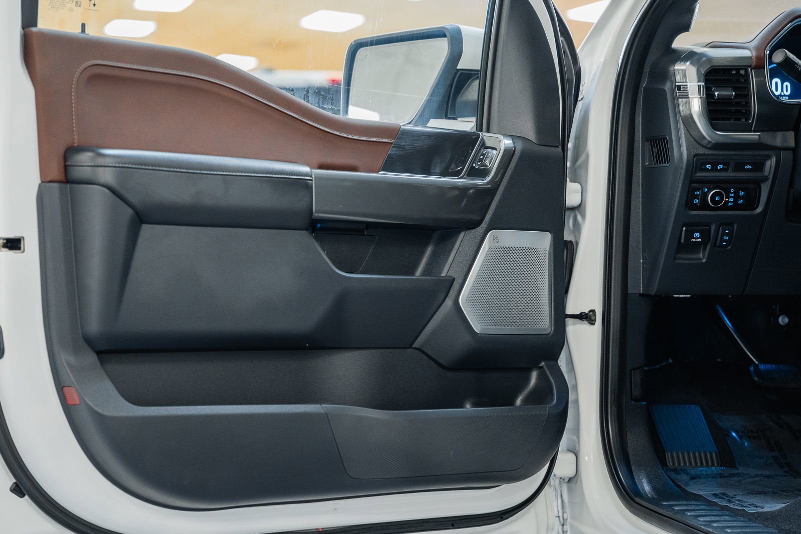 Certified 2023 Ford F150 Lariat w/ Equipment Group 502A High image 50