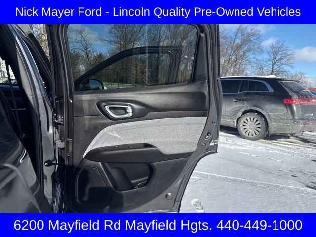 Used 2024 Jeep Compass Latitude w/ Convenience Group image 35