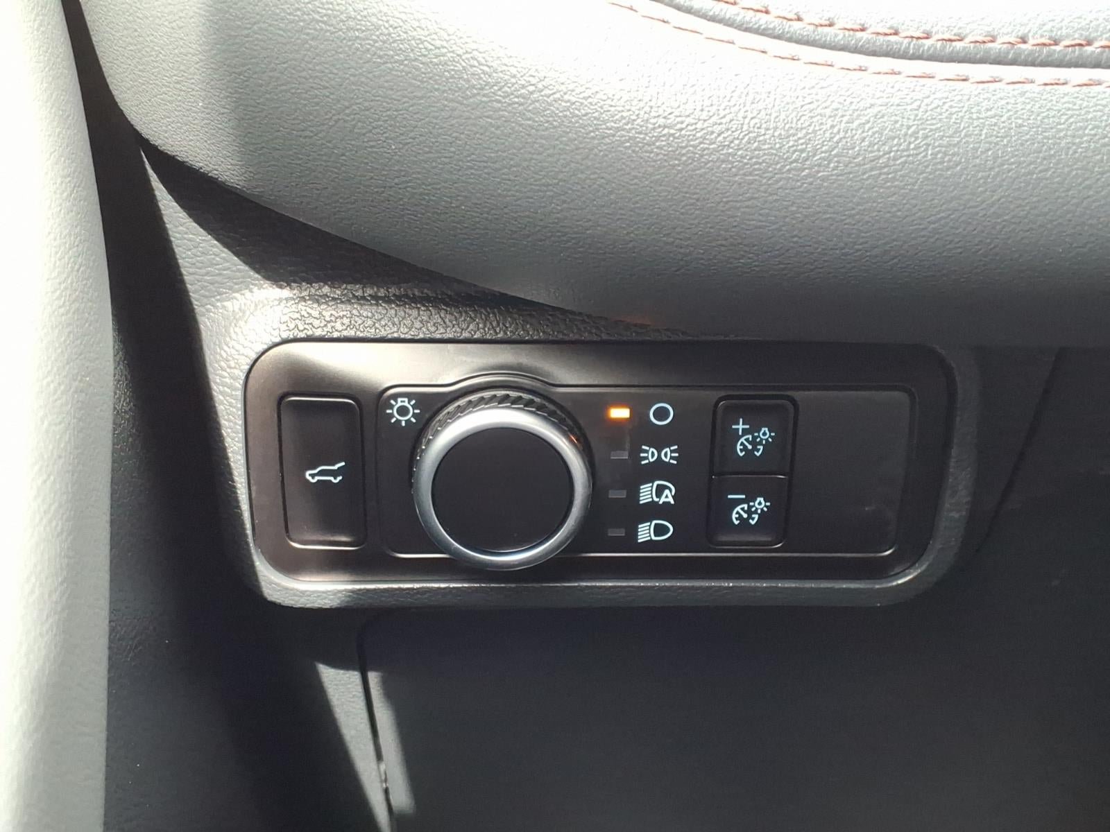 Certified 2026 Ford Explorer Active RWD image 27