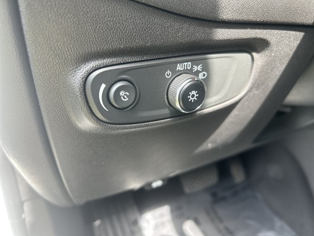 Used 2023 Chevrolet Equinox LT FWD image 25