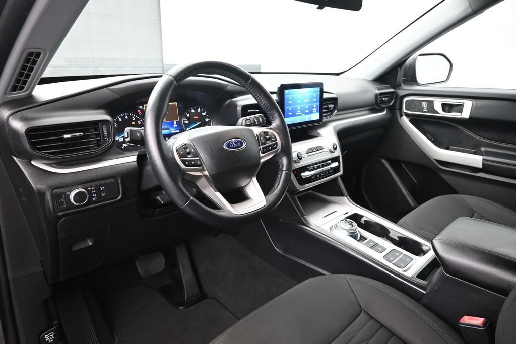 Certified 2021 Ford Explorer XLT RWD image 21