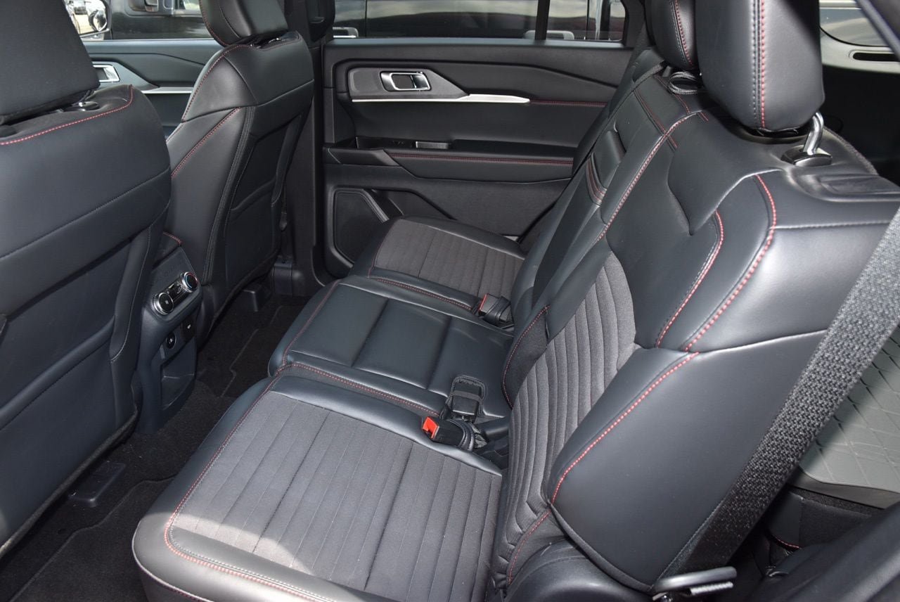 Certified 2025 Ford Explorer ST-Line RWD image 10