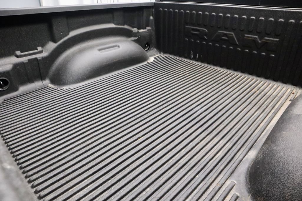 Used 2022 RAM 1500 Big Horn AWD/4WD image 16