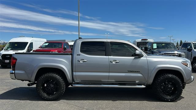 Used 2021 Toyota Tacoma SR5 RWD image 2