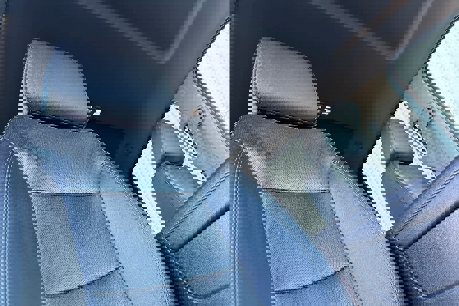 Used 2021 Chevrolet Silverado 3500 LTZ w/ LTZ Premium Package image 16