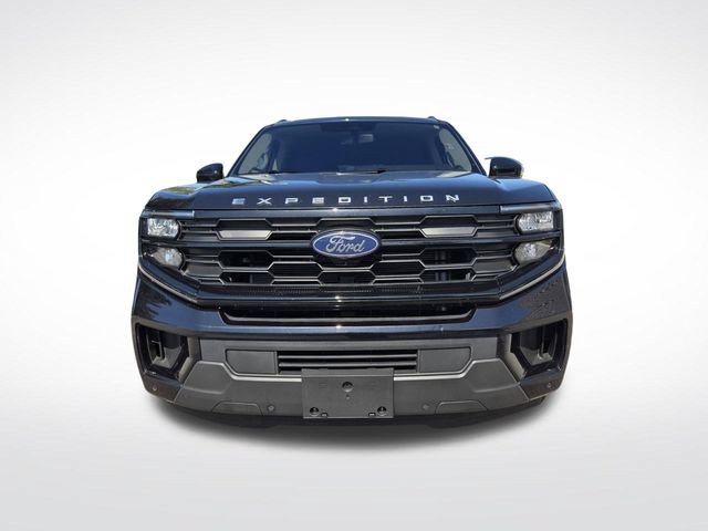 Certified 2025 Ford Expedition Active AWD/4WD image 3