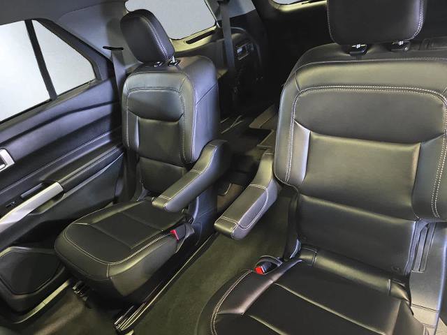 Certified 2023 Ford Explorer XLT w/ Equipment Group 202A AWD/4WD image 17