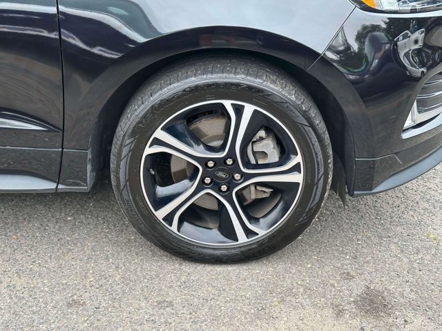 Certified 2023 Ford Edge ST image 7