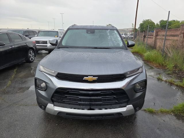 Used 2021 Chevrolet TrailBlazer LT w/ Convenience Package FWD image 2